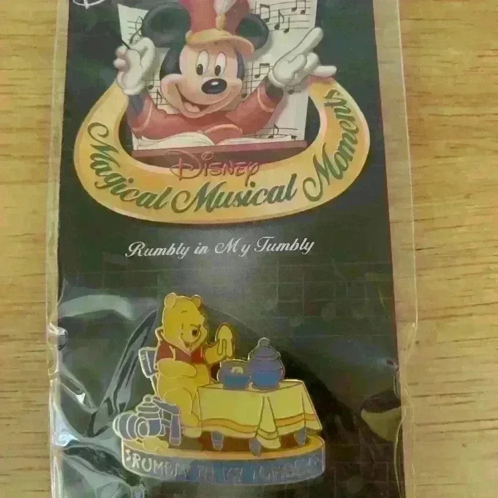 Vintage 2002 Disney Winnie the Pooh pin #2
